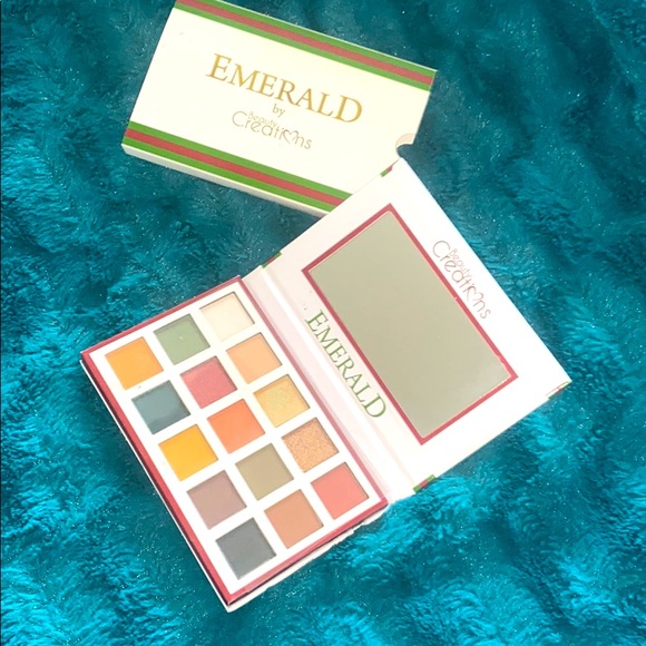 Beauty Creations Emerald Palette - Picture 3 of 6